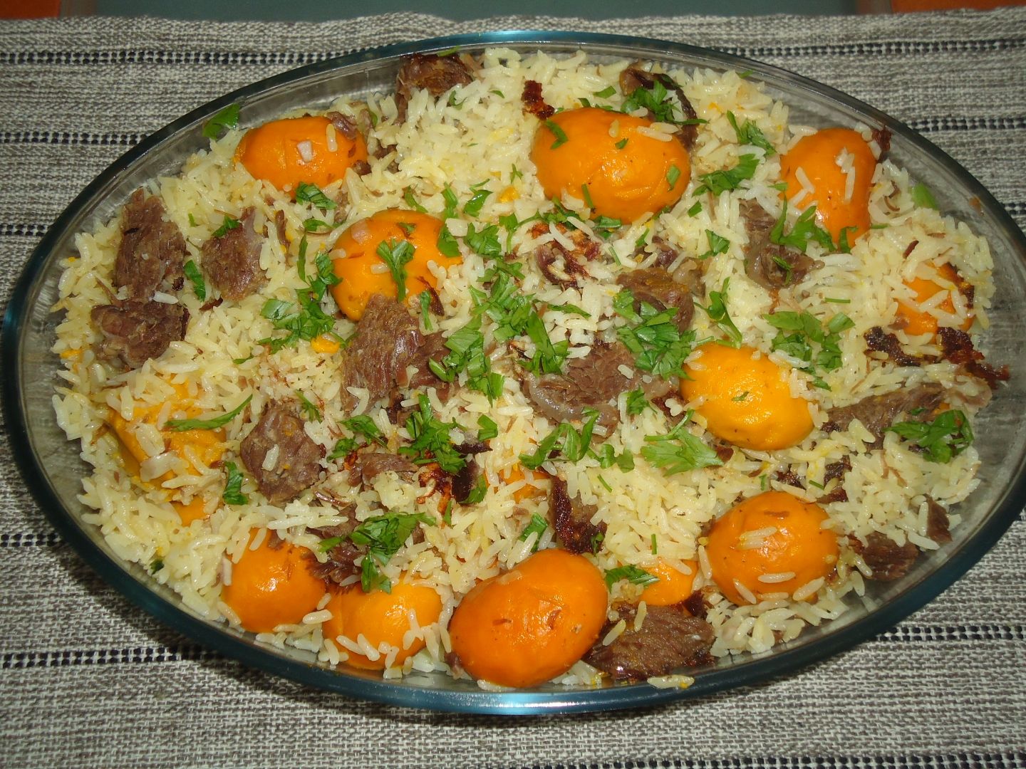 Arroz com pequi e carne de sol