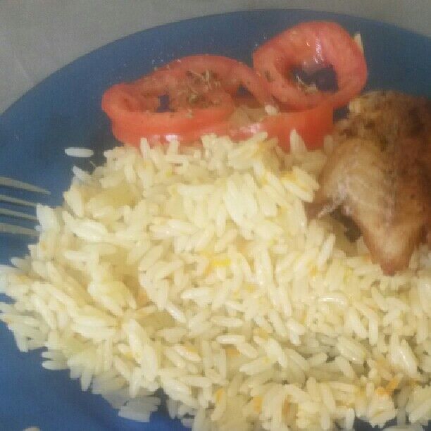 Arroz refogado com cenoura e batatinha