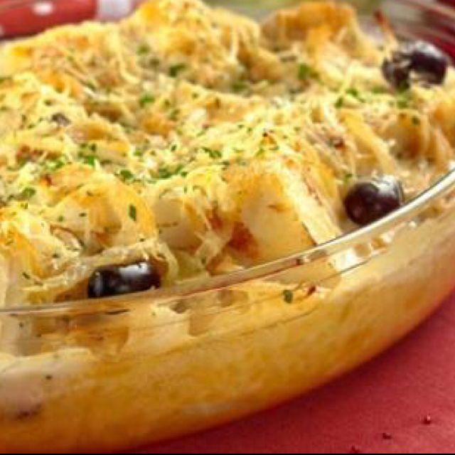 Bacalhau gratinado com creme de mandioca