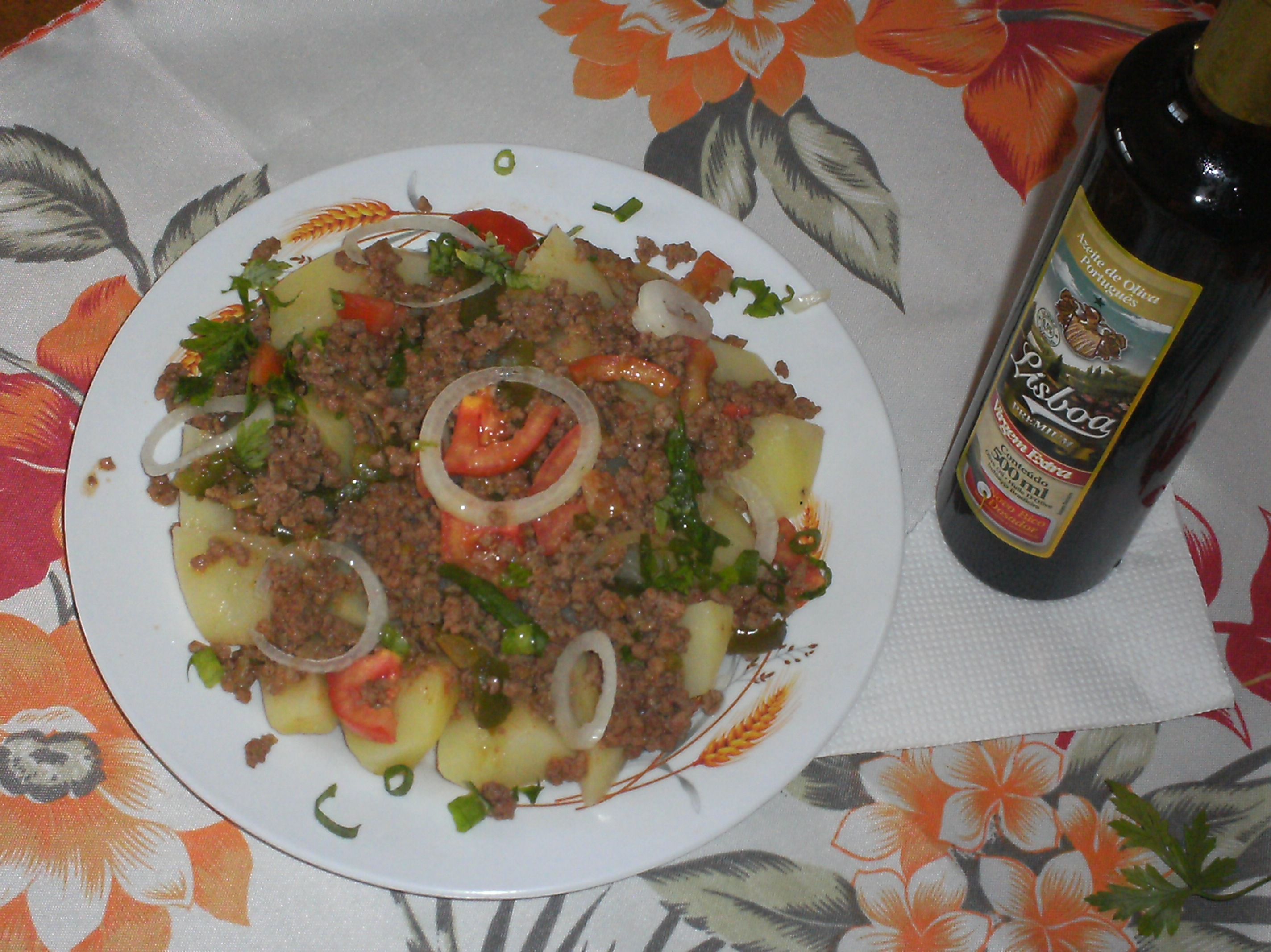 Batatas com carne moída