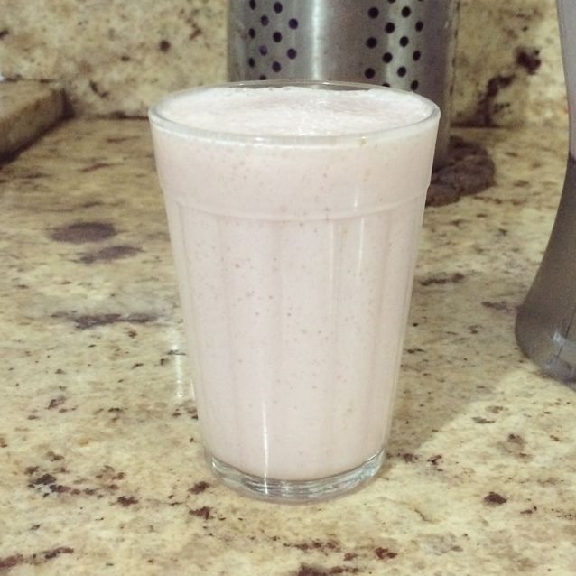 Batida de morango (tipo milk shake)