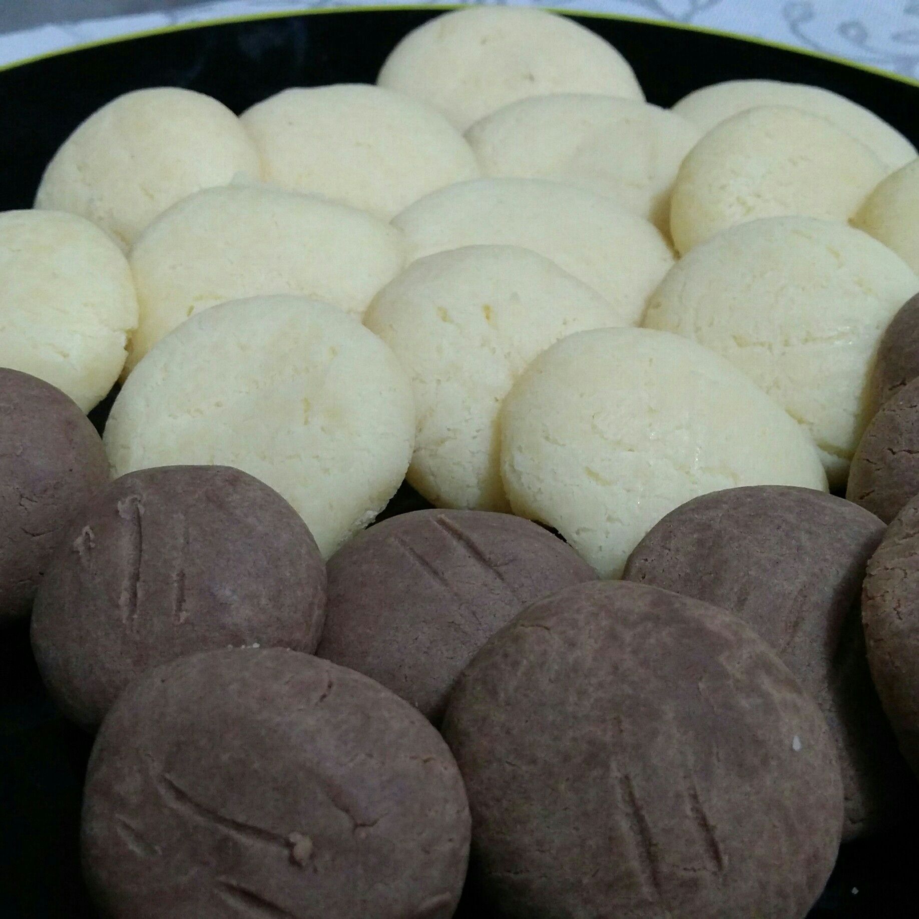 Biscoito de leite condensado e chocolate (sem lactose)