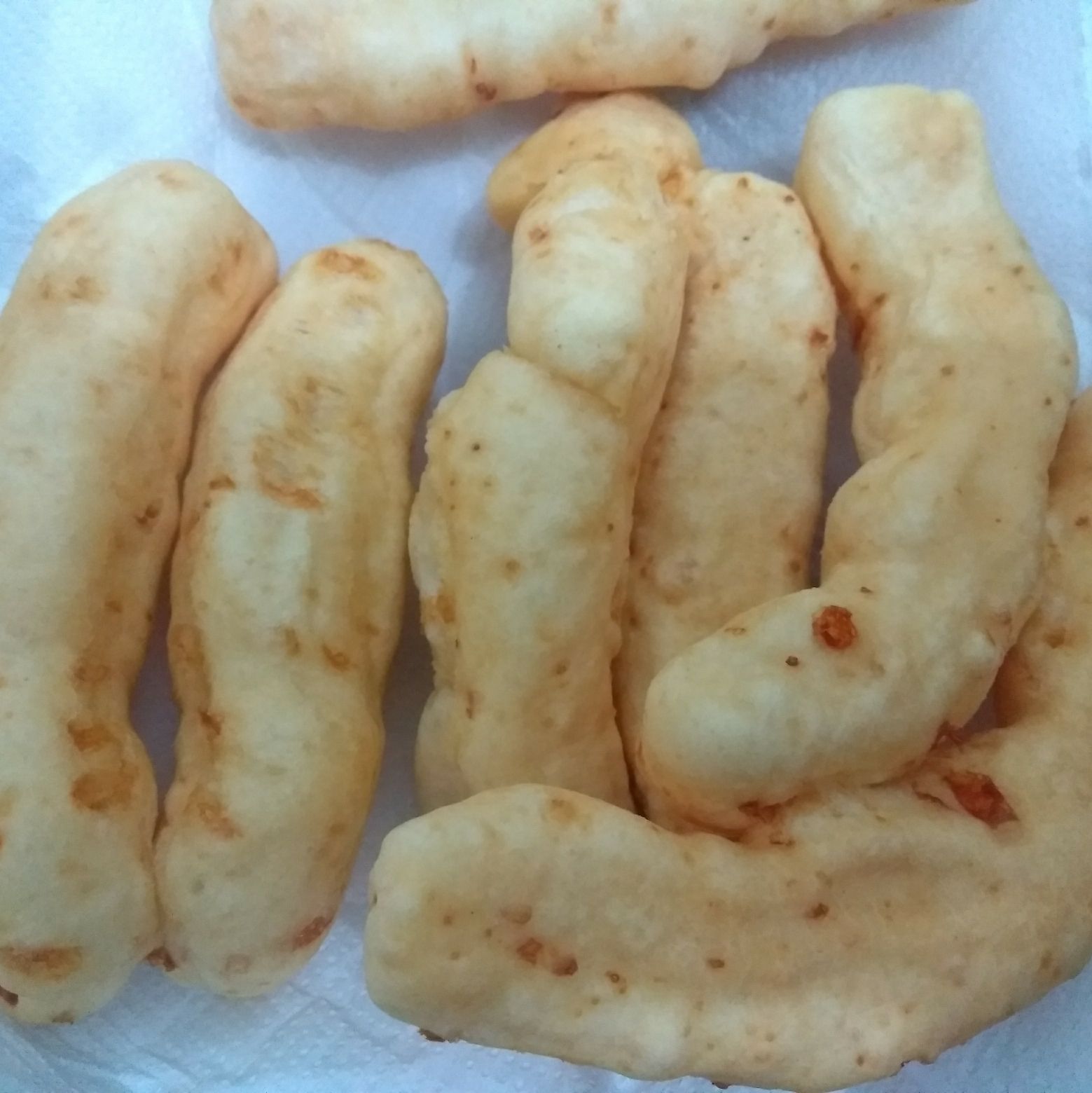 Biscoito frito de polvilho com queijo