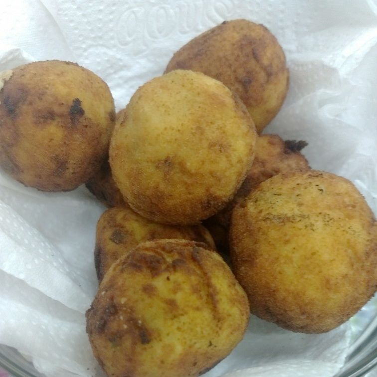 Bolinha de queijo – massa de batata