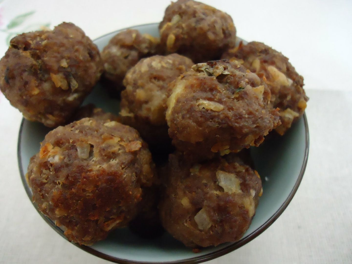 Bolinho assado de carne moída com calabresa