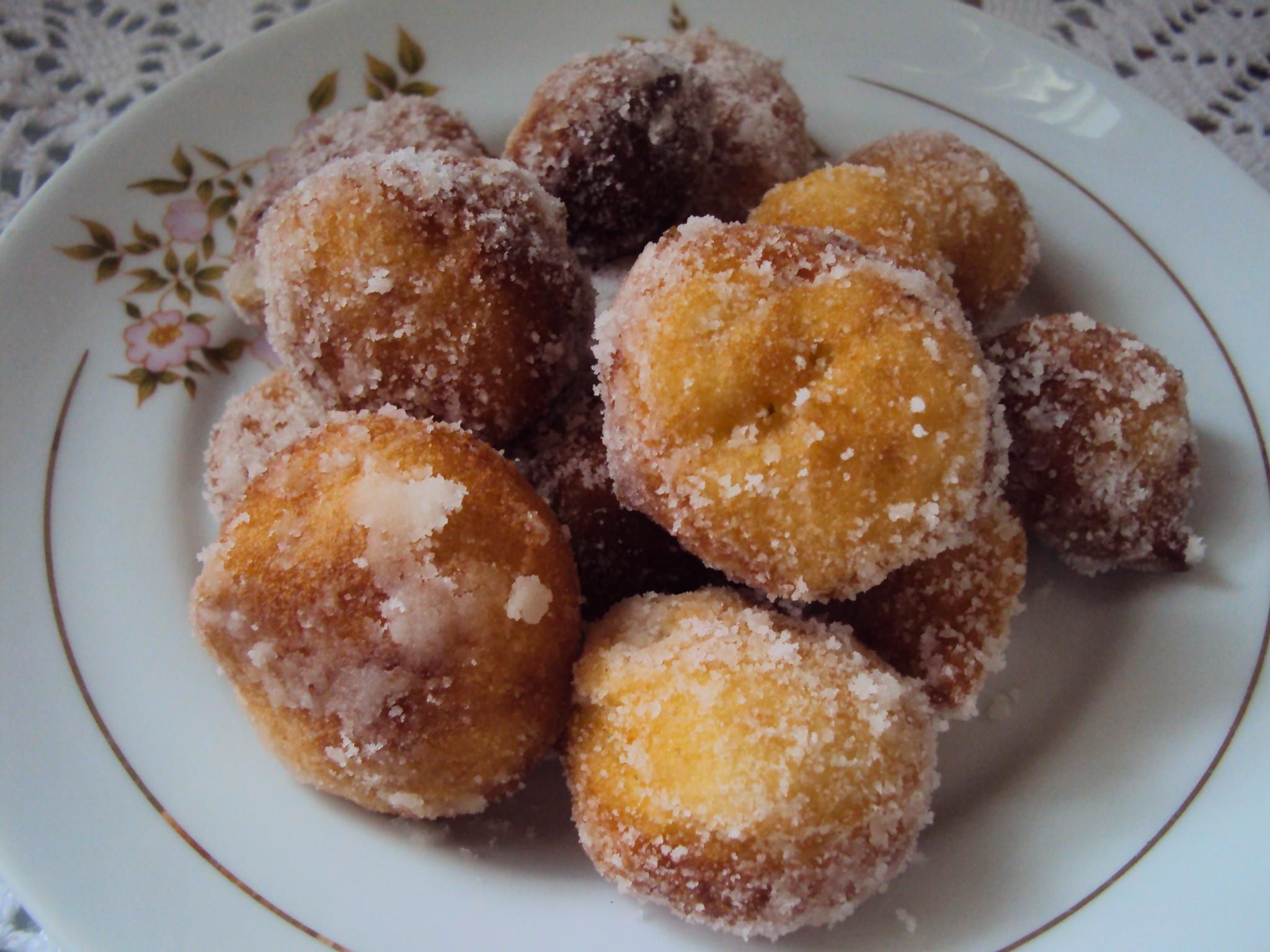 Bolinho de chuva com maçã