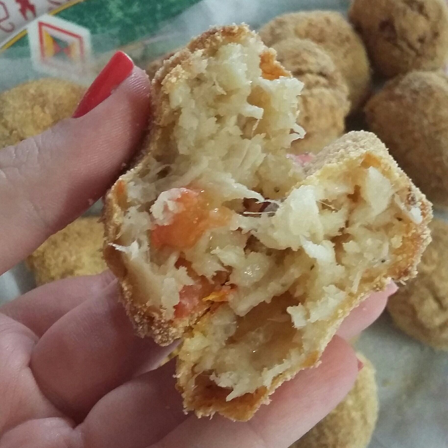 Bolinho de mandioca com frango