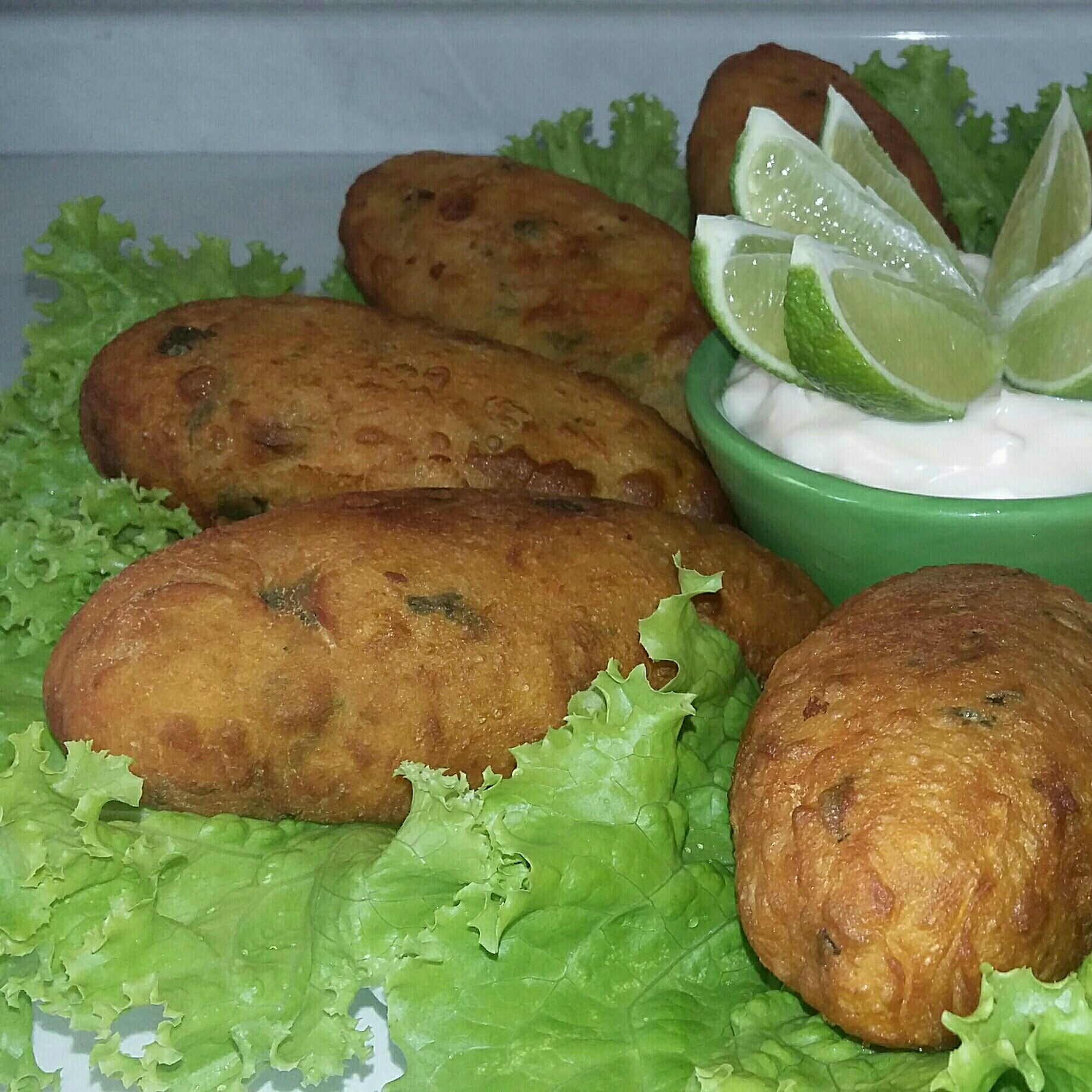 Bolinho de mandioca recheado