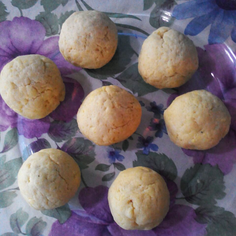 Bolinho de queijo e mortadela