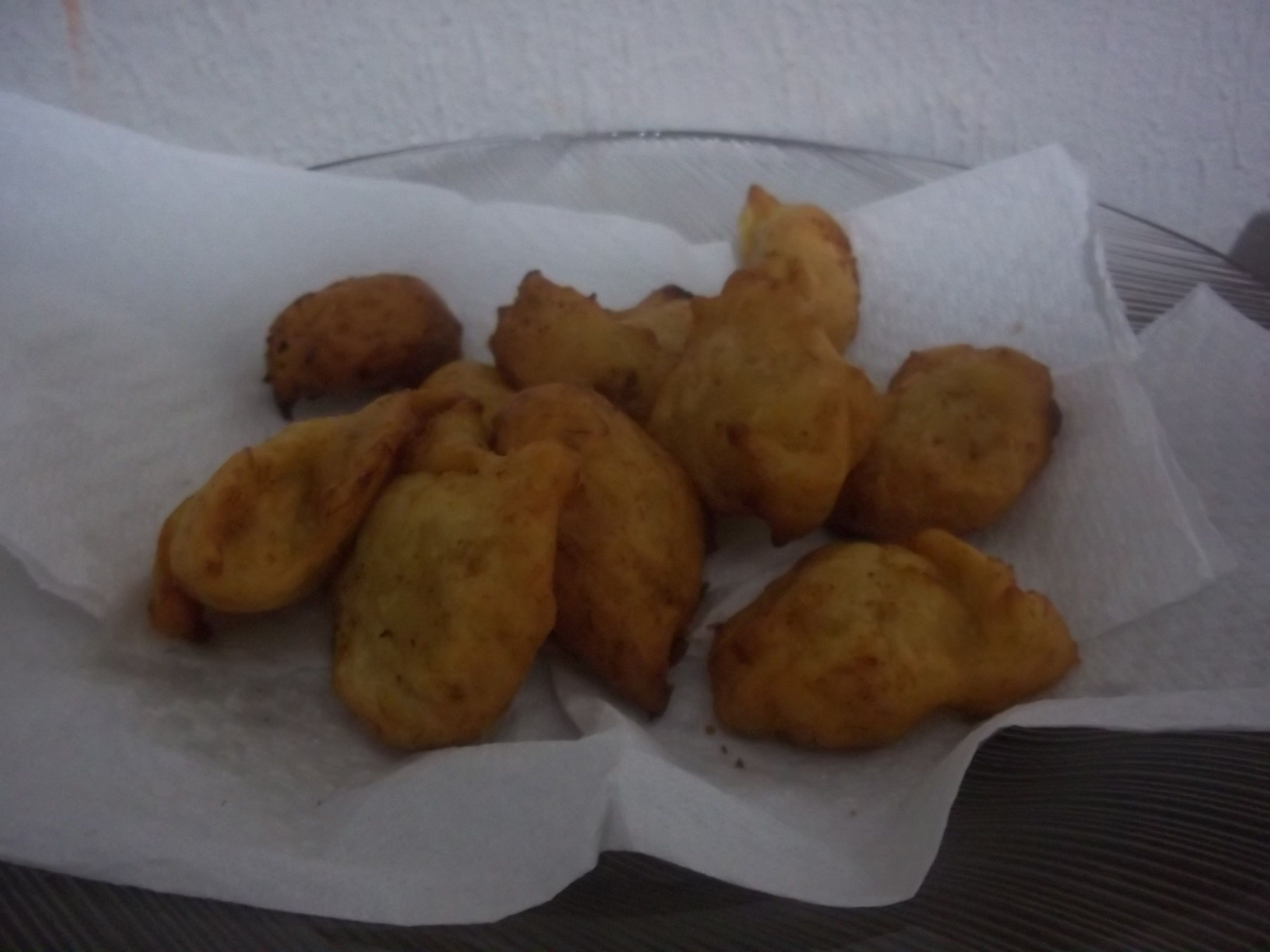 Bolinho salgado de banana frita