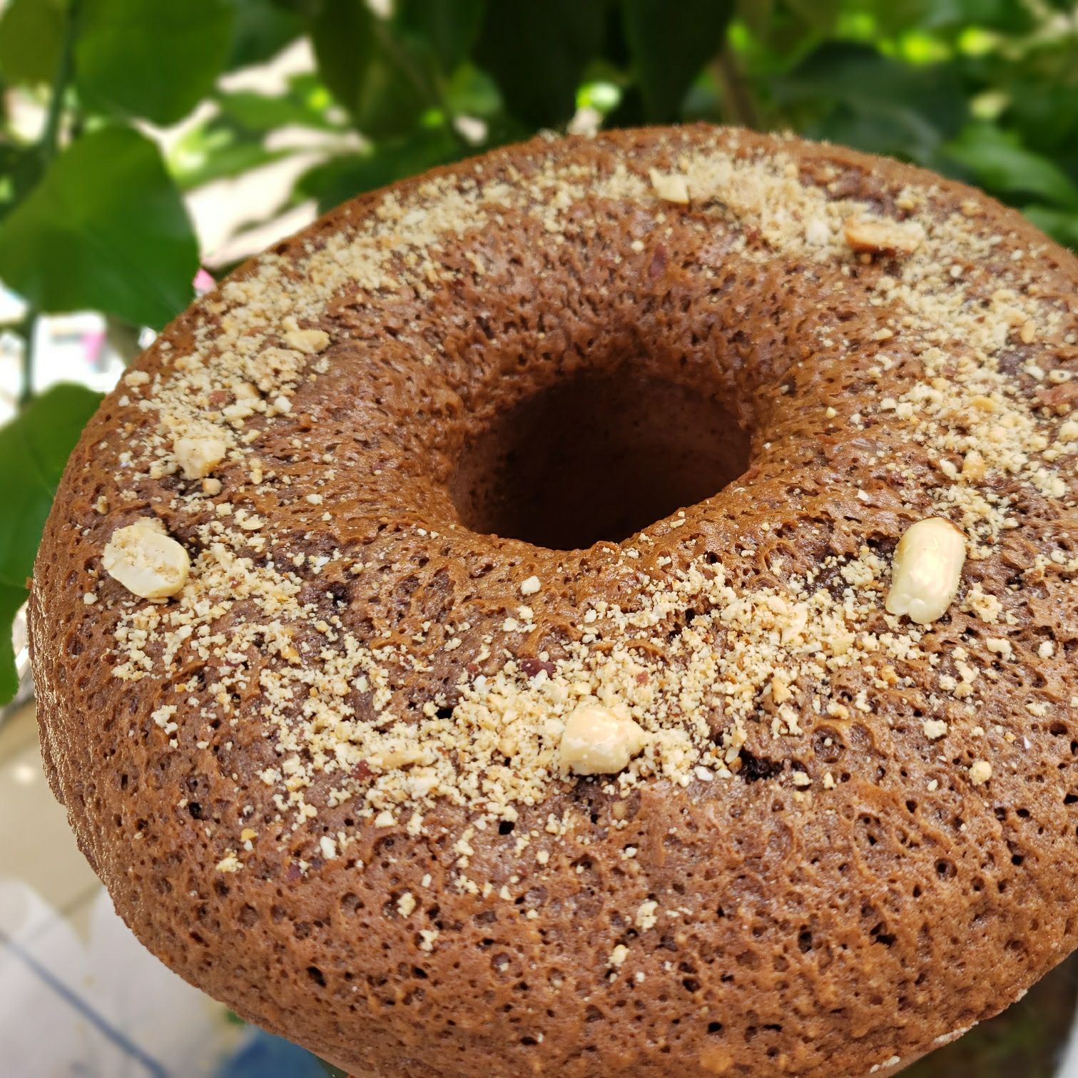 Bolo de amendoim e chocolate com farinha de arroz