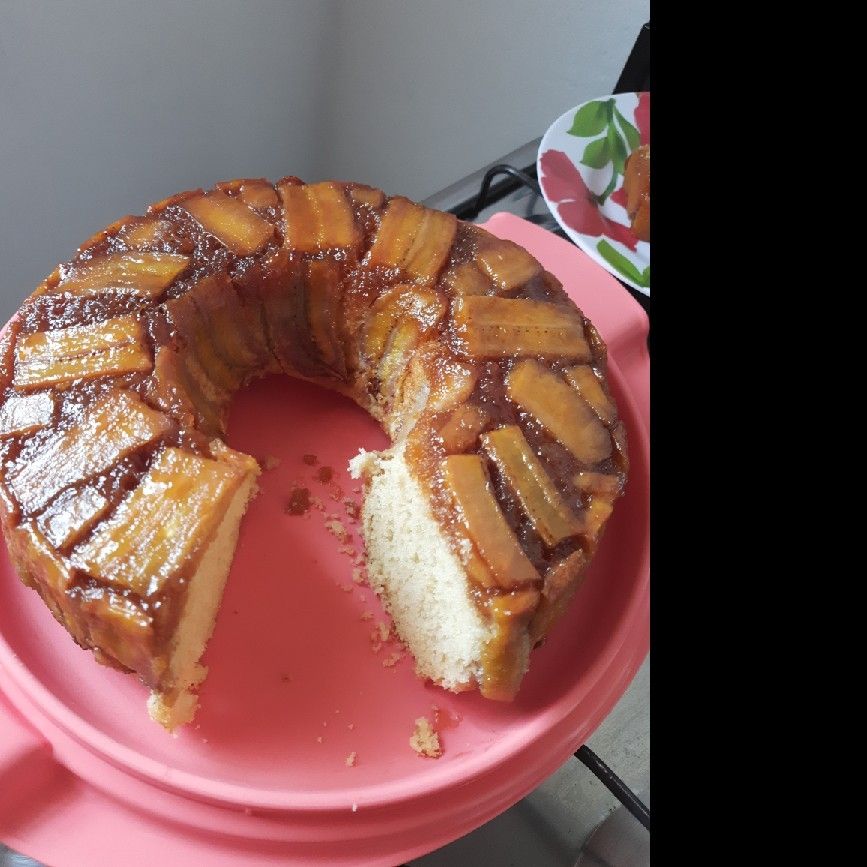 Bolo de banana caramelado