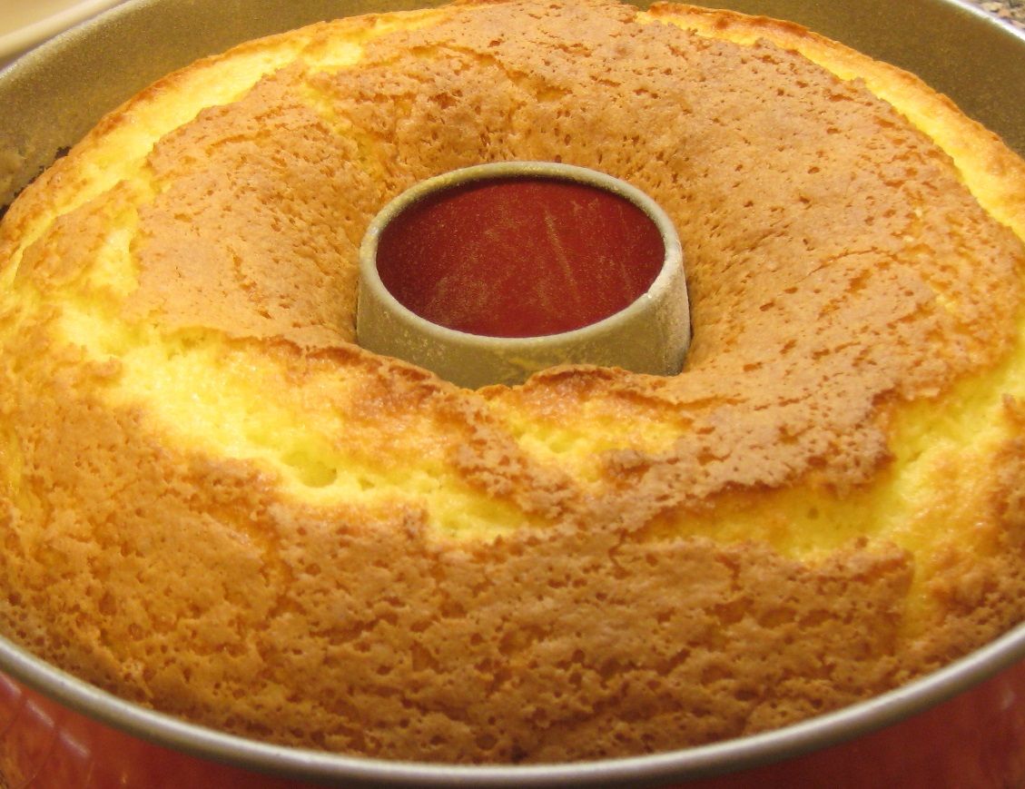 Bolo de banana e laranja