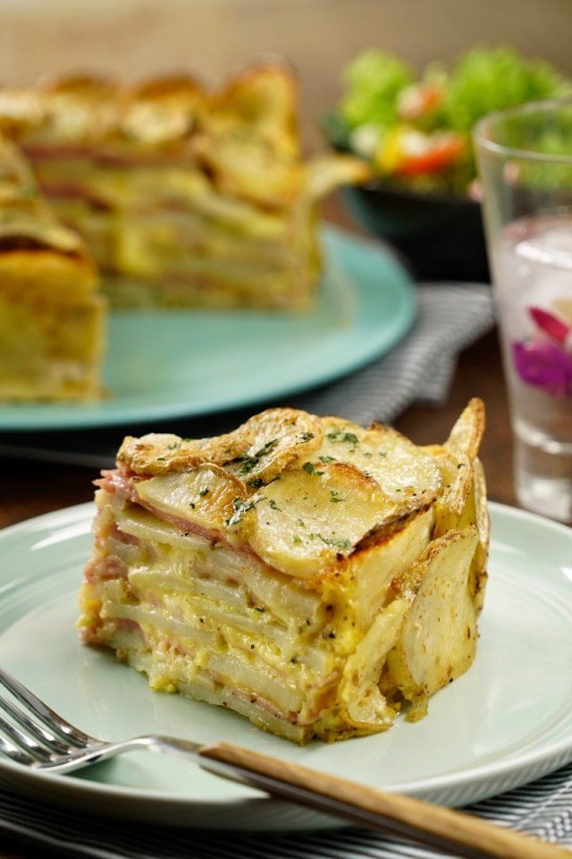 Bolo de batata, queijo e presunto