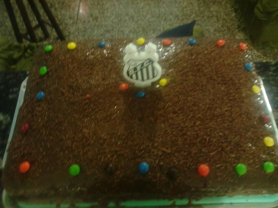 Bolo de brigadeiro com M&M’s