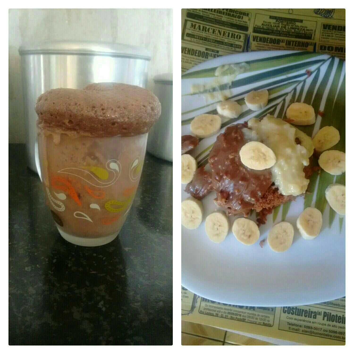 Bolo de caneca + opções de caldas da Lory