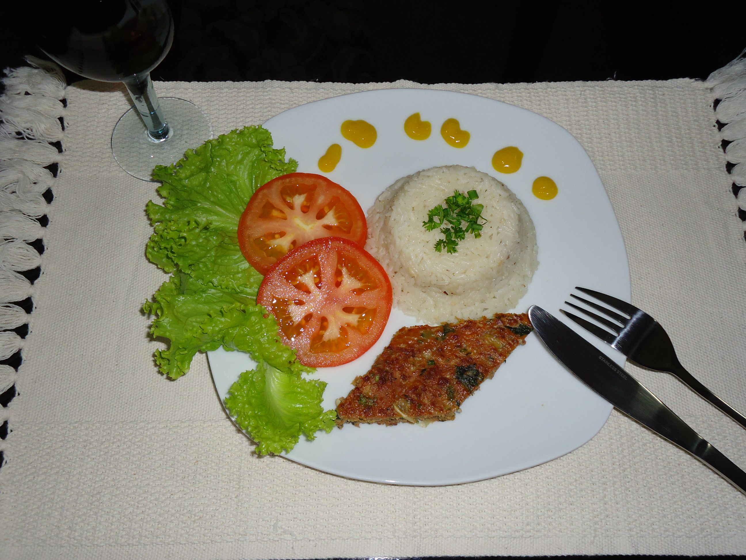 Bolo de carne moída com espinafre