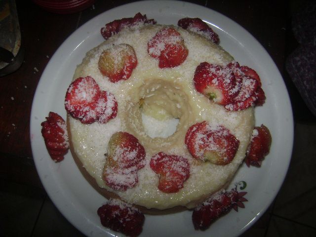 Bolo de chocolate com recheio de bicho de pé