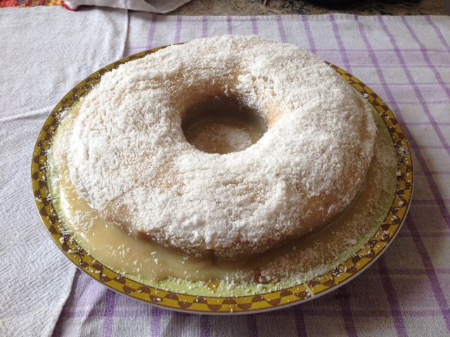 Bolo de coco e queijo