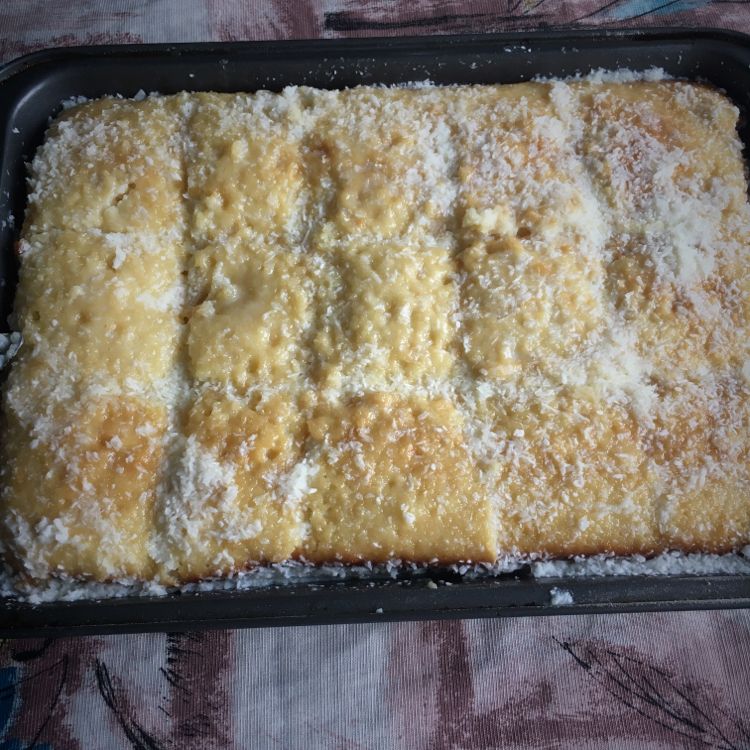 Bolo de coco molhadinho