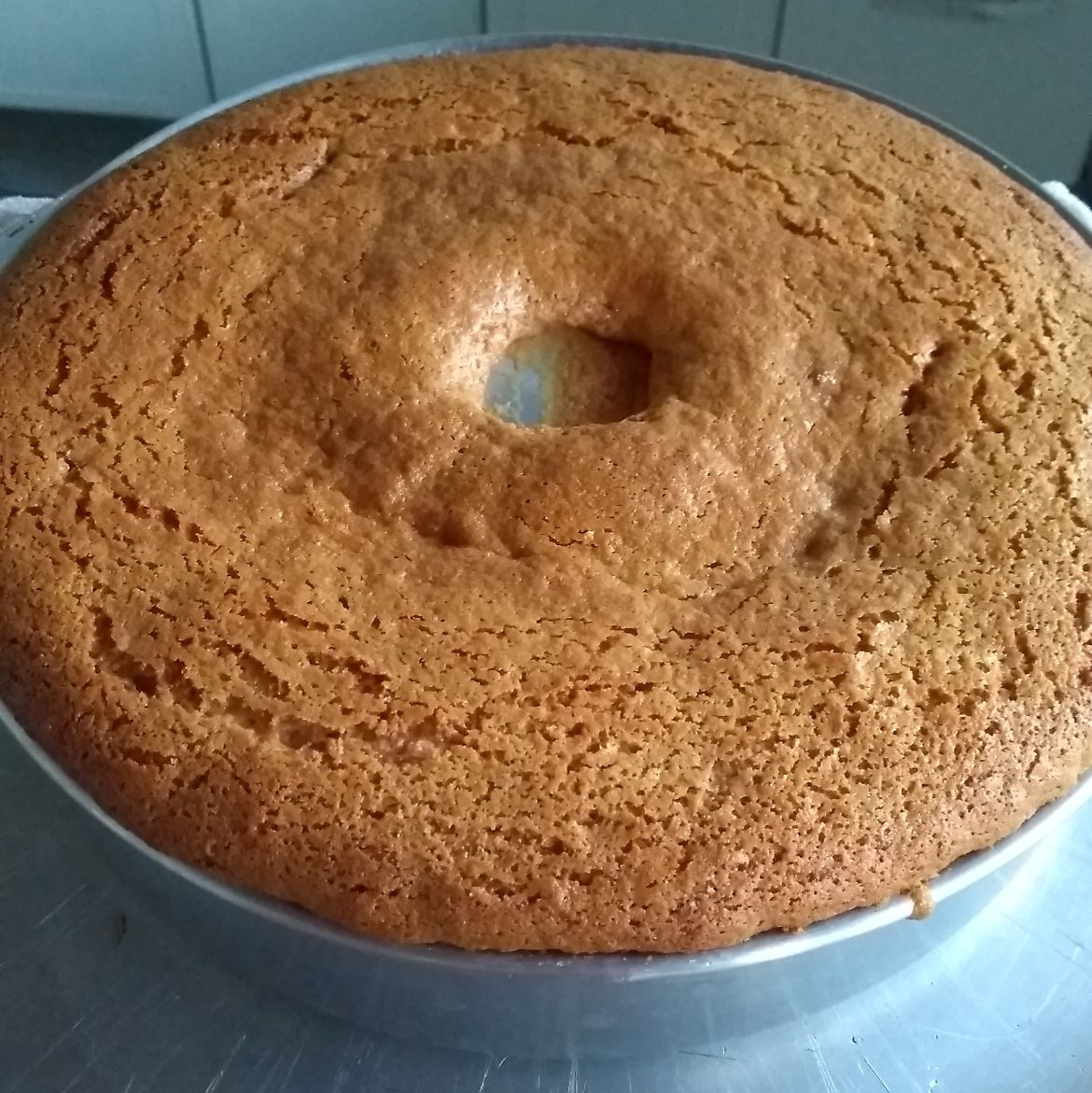 Bolo de fubá com goiabada (Néia)