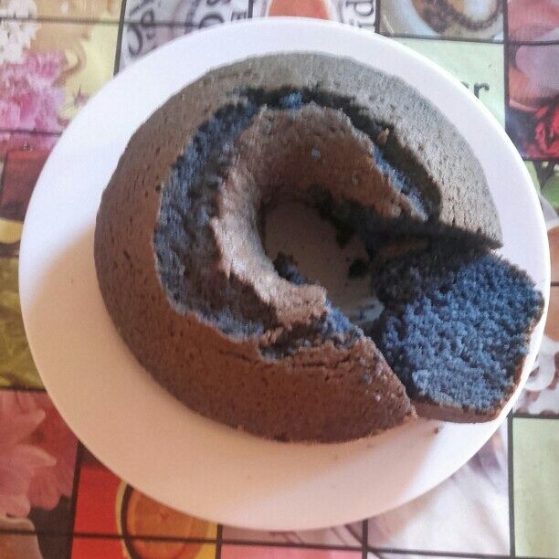 Bolo de jenipapo (azul)