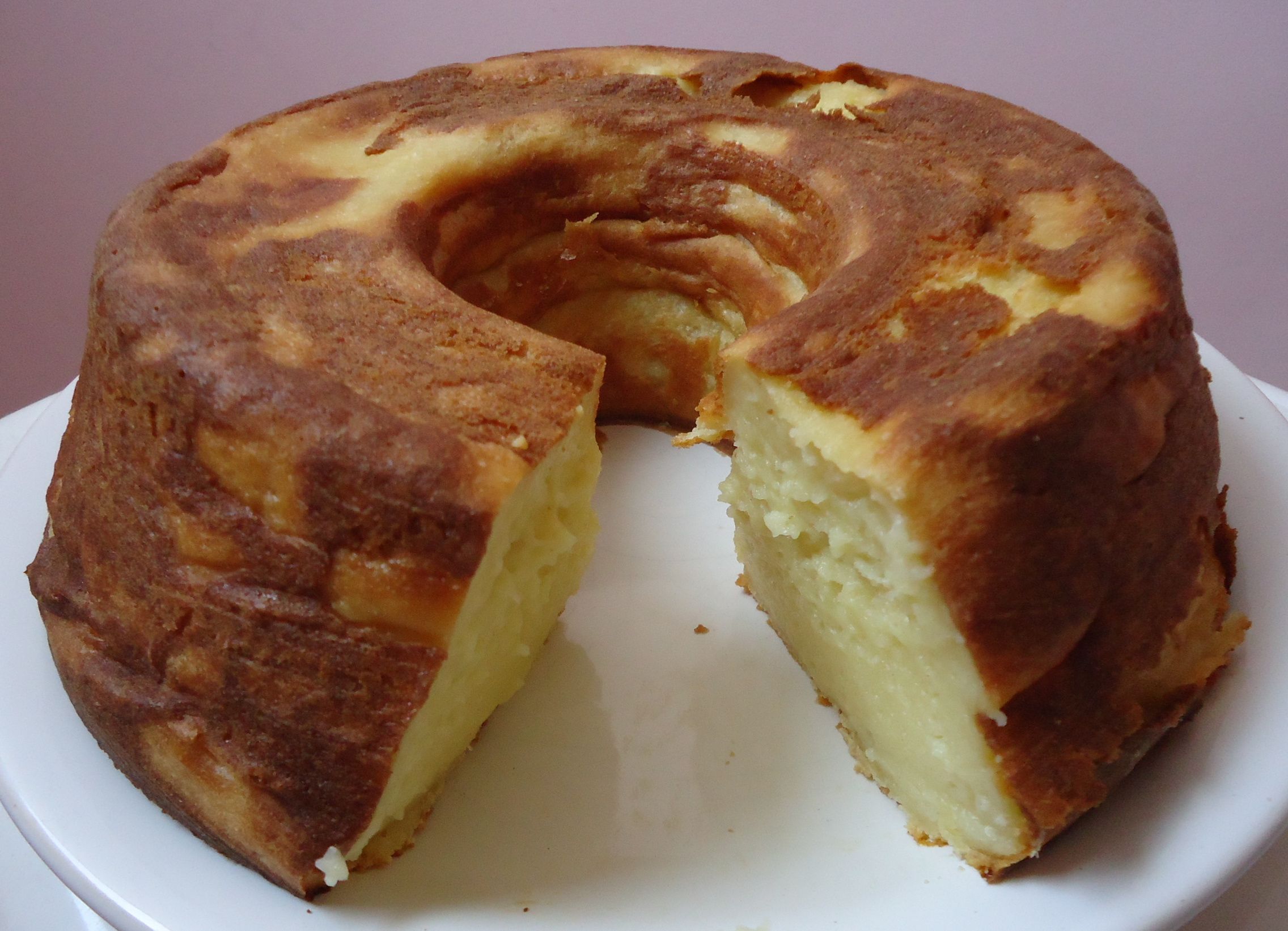 Bolo de leite com suco de laranja