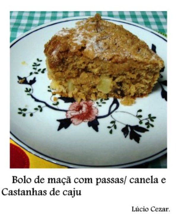 Bolo de maçã com passas, canela e castanha de caju