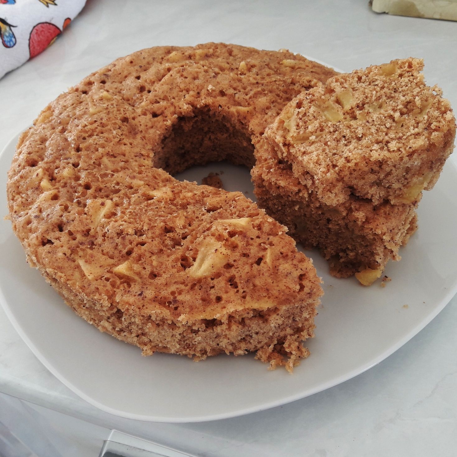 Bolo de maçã (liquidificador e micro-ondas)