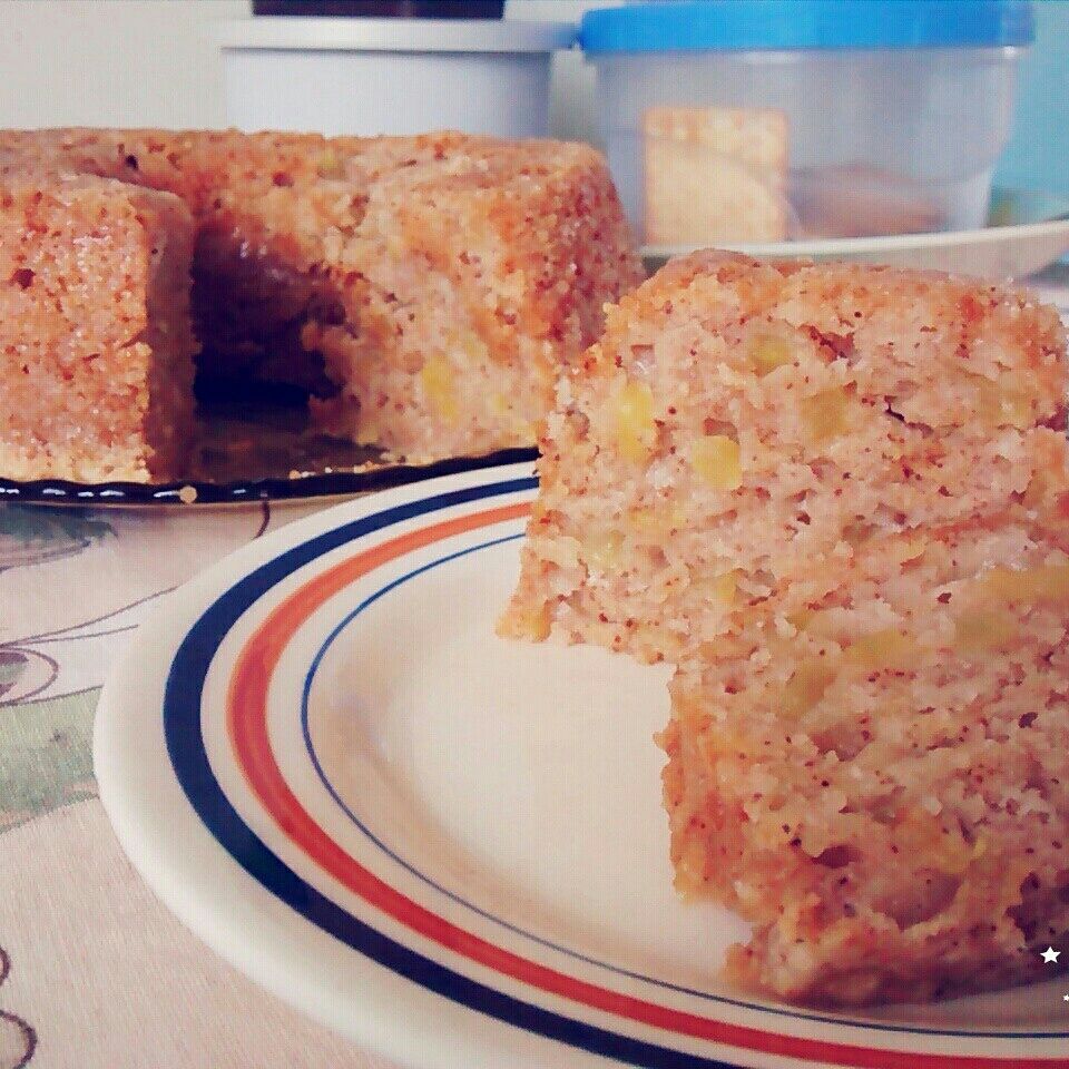 Bolo de maçã molhadinho sem ovos