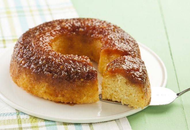 Bolo de macaxeira caramelizada