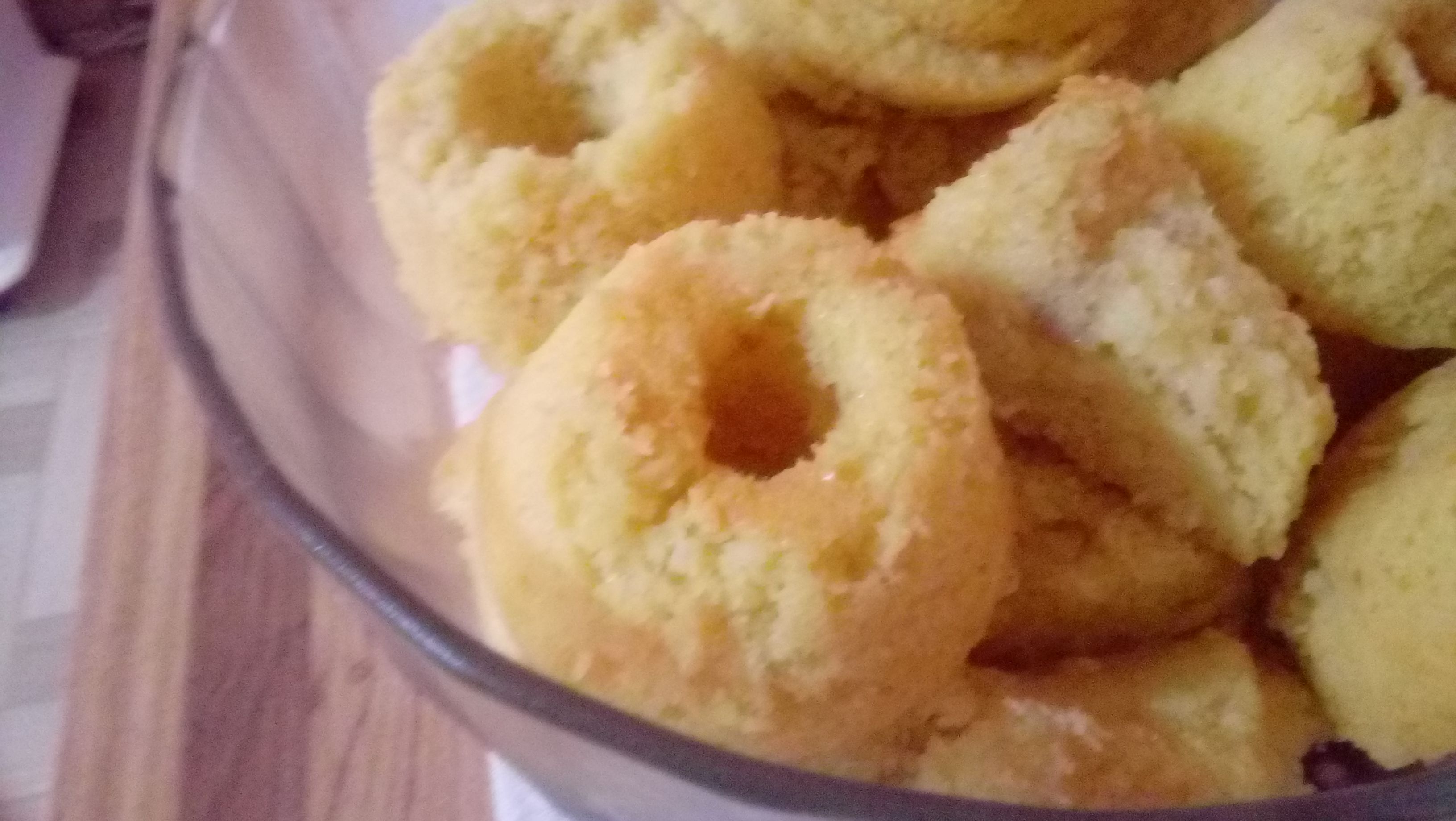 Bolo de mandioca com creme de leite