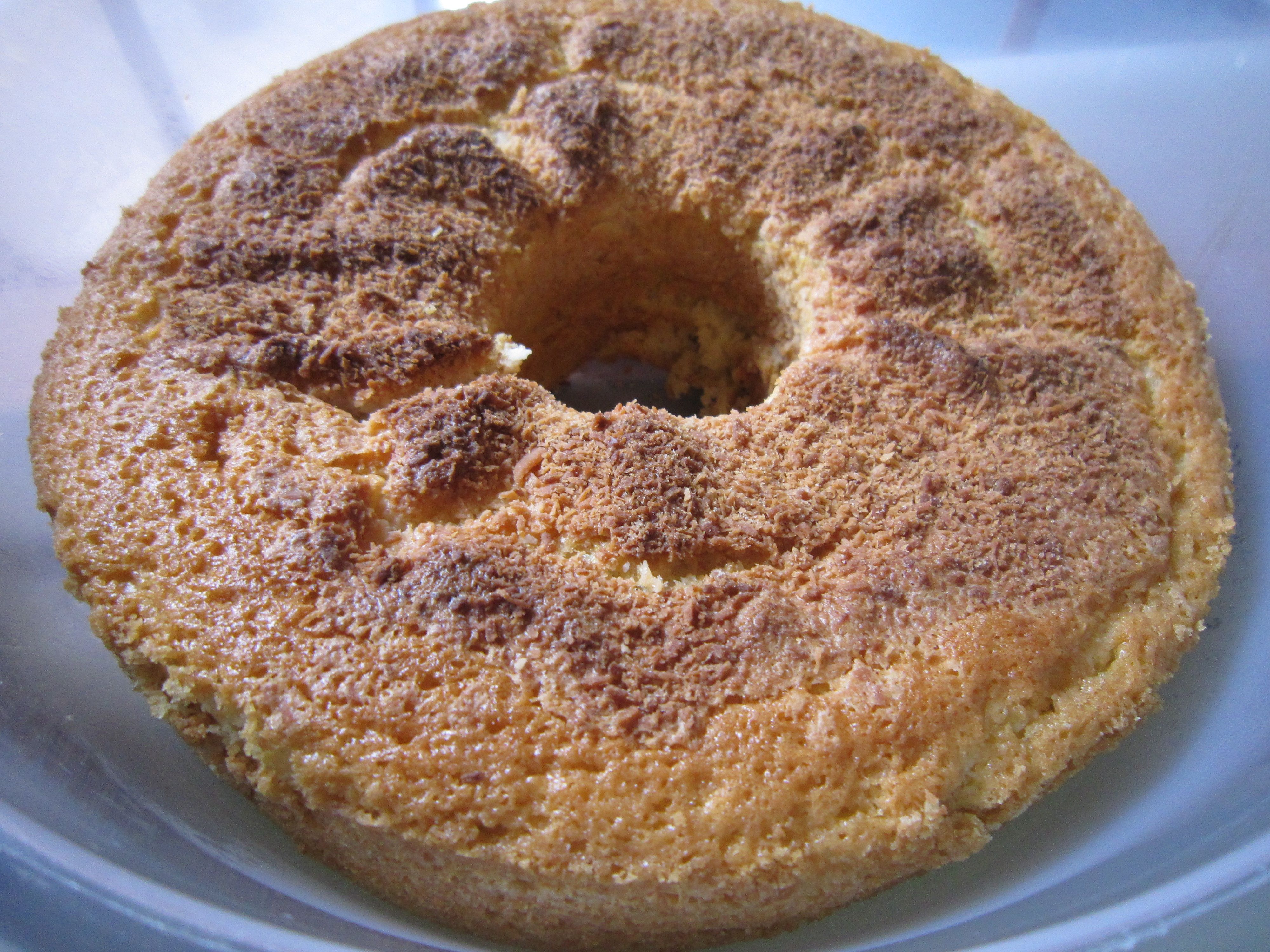 Bolo de maracujá com coco