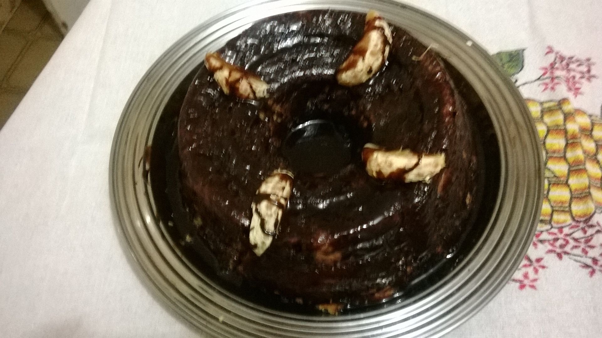 Bolo de Mexerica com Calda de Chocolate