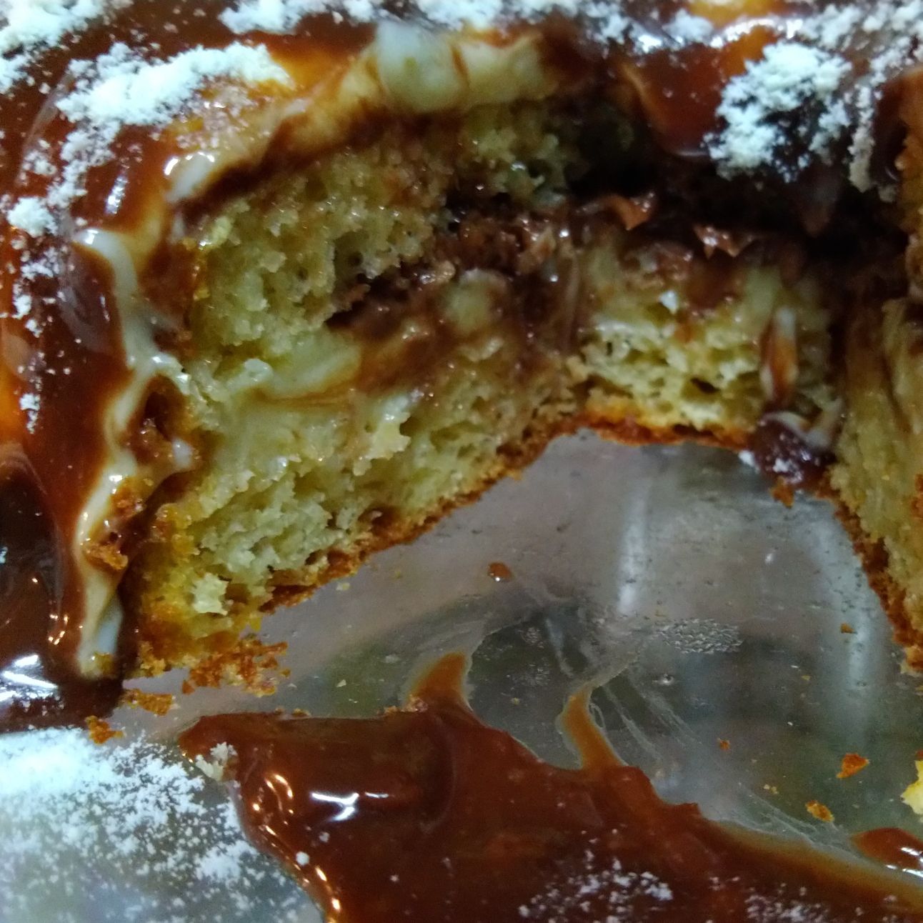 Bolo de Nutella, leite Ninho e Kinder Bueno