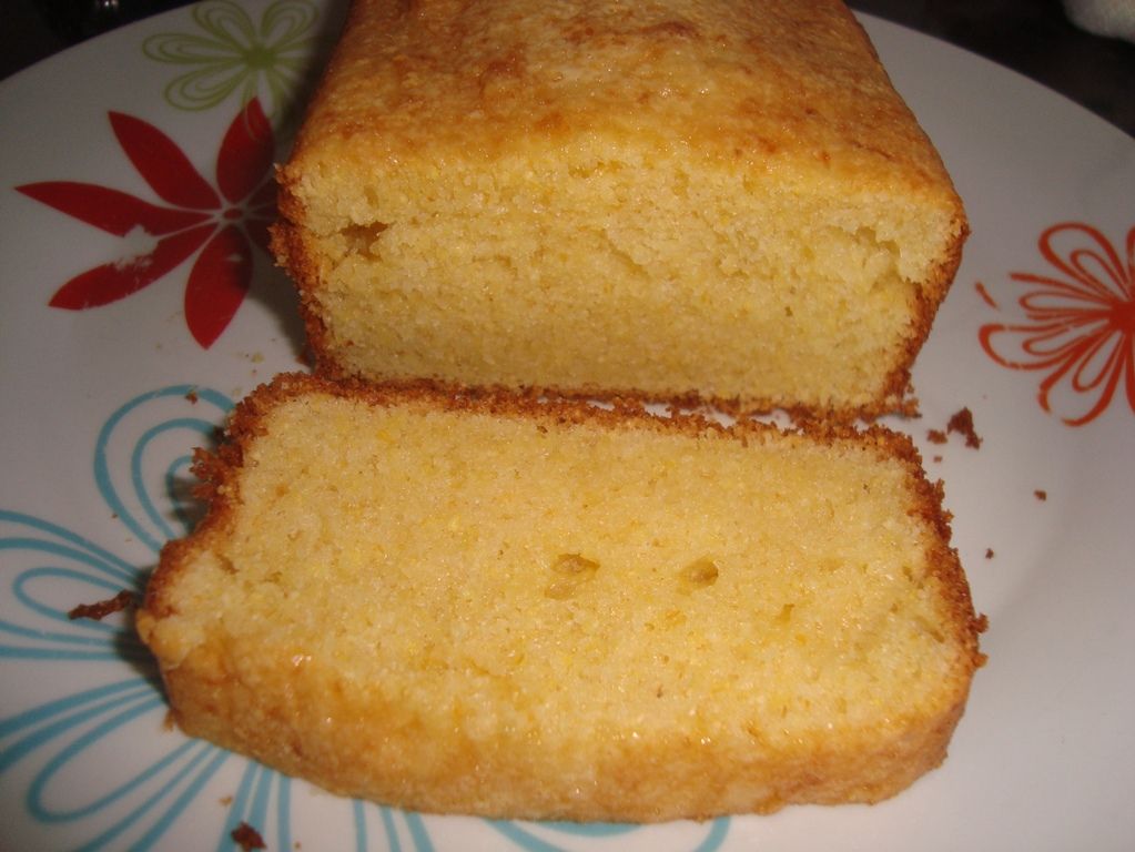 Bolo de queijo com milharina