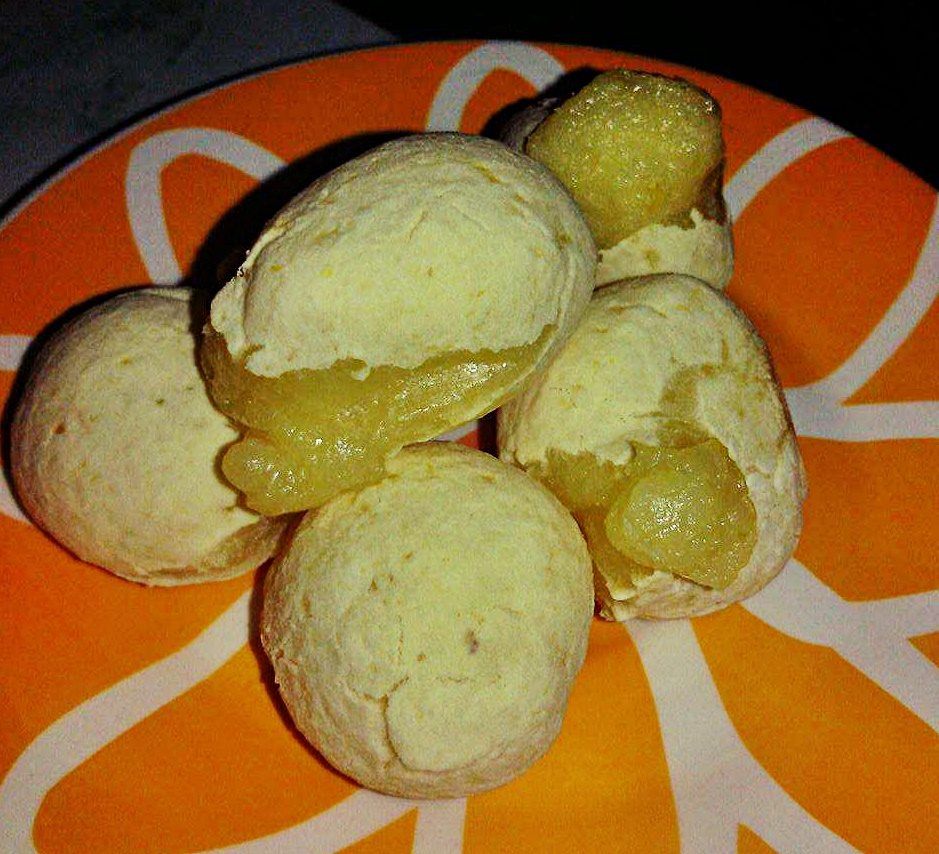 Bolo de queijo vegano