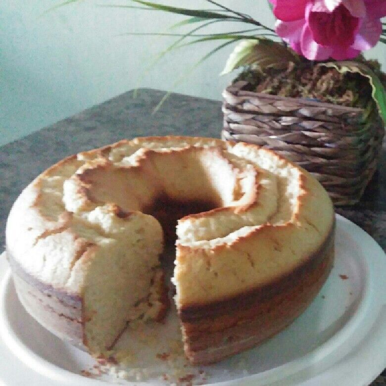 Bolo de suco em pó de limão