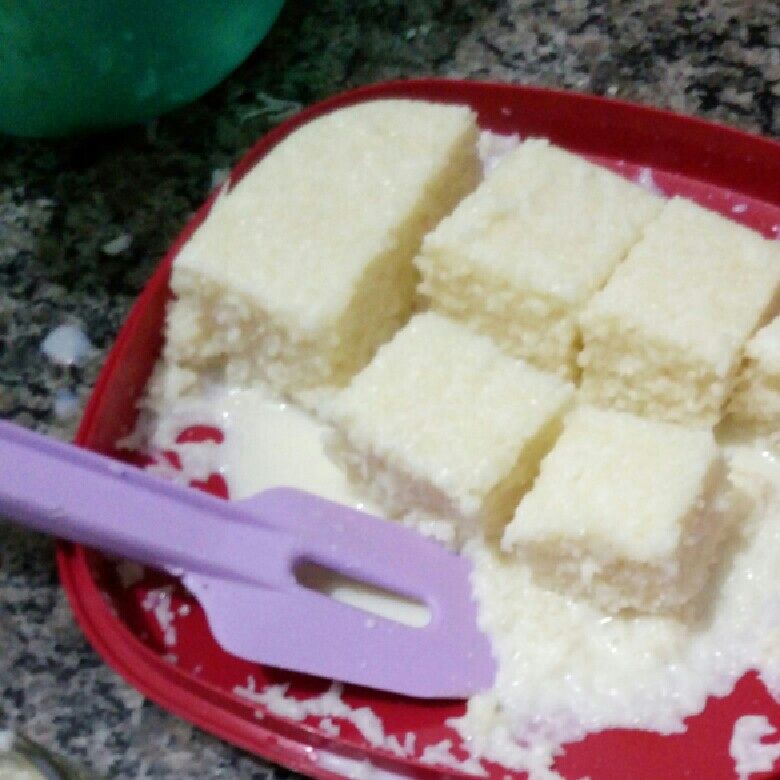 Bolo de tapioca molhadinho