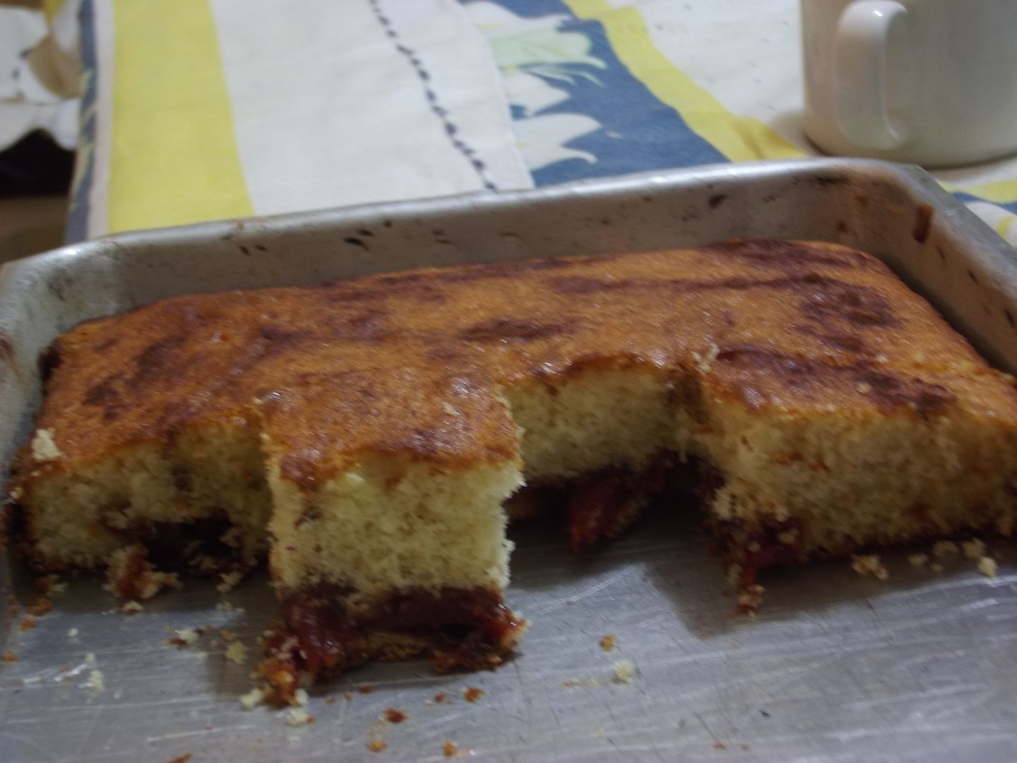 Bolo prático com goiabada e canela