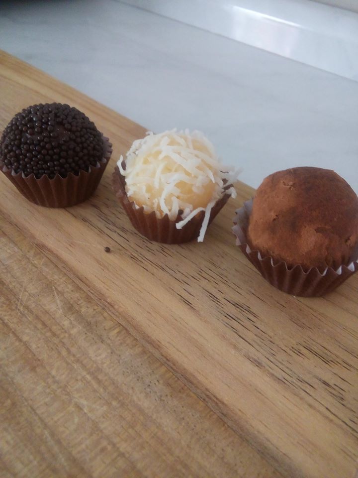 Brigadeiro de tapioca com coco