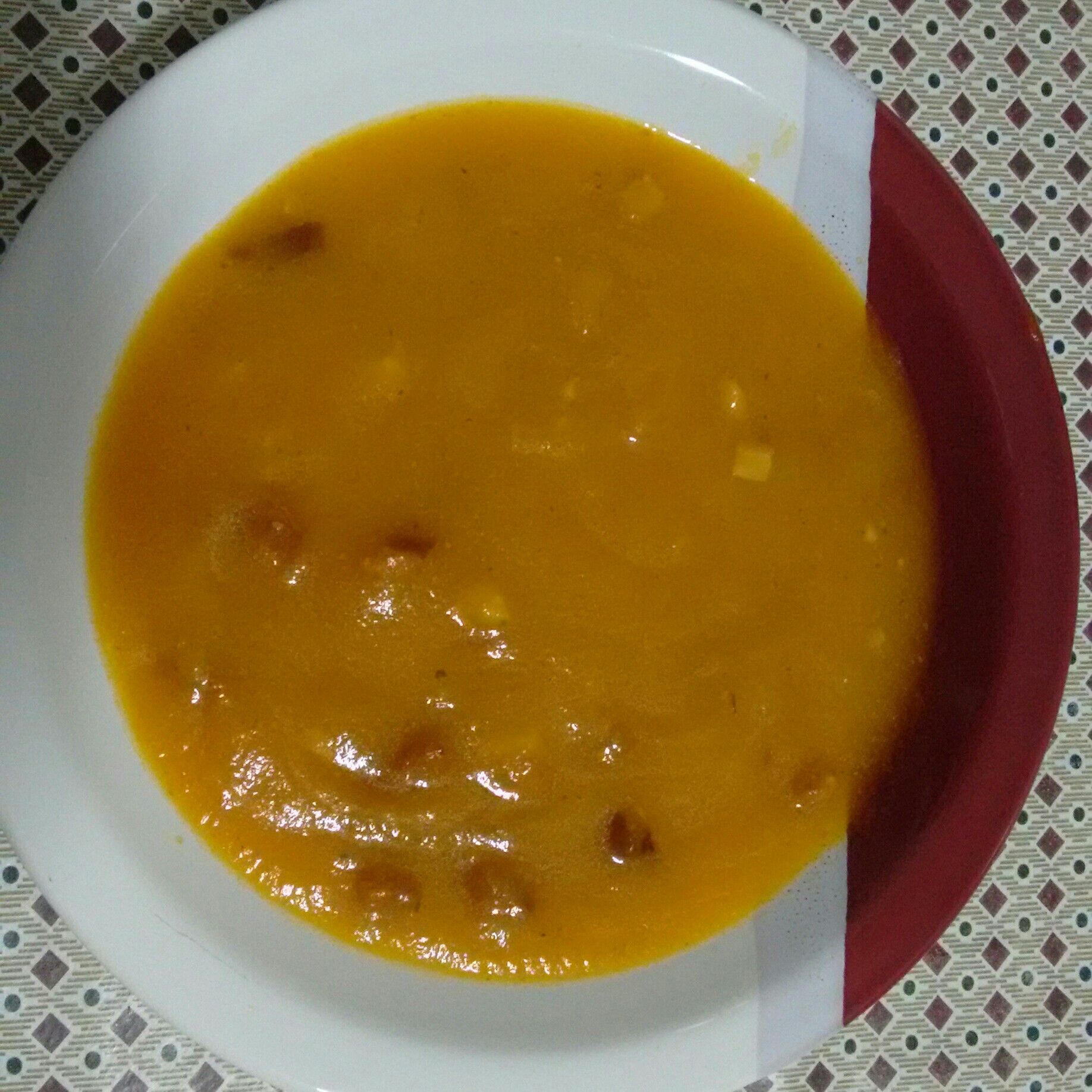 Caldo de cenoura com gengibre