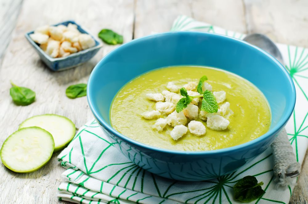 Caldo de mandioquinha com espinafre