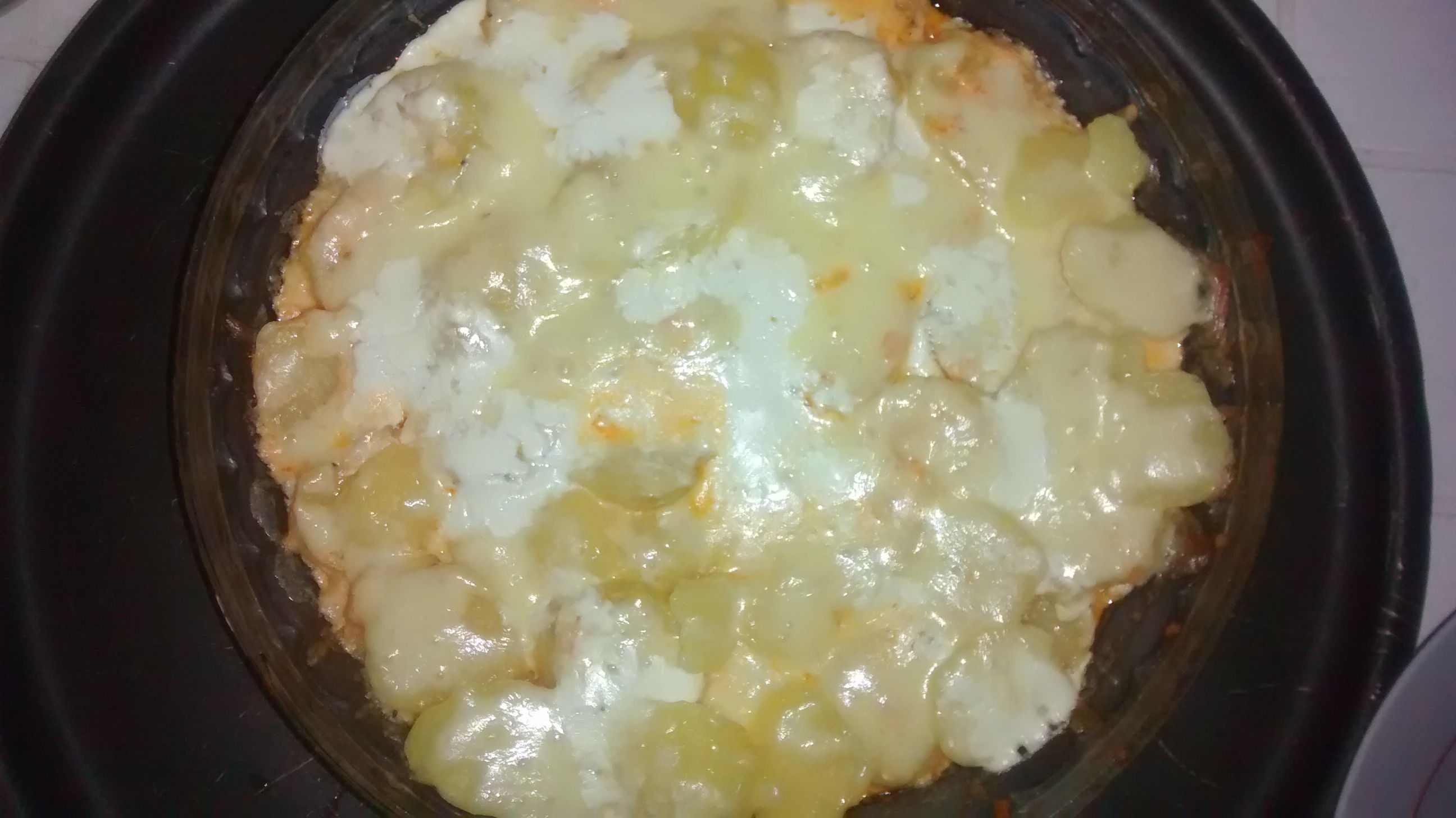 Camarão com batatas gratinadas