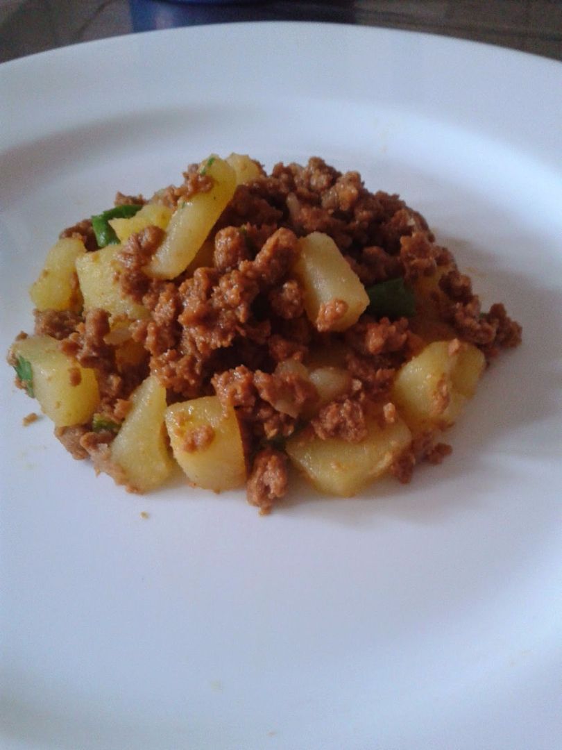 Carne de soja com batatas