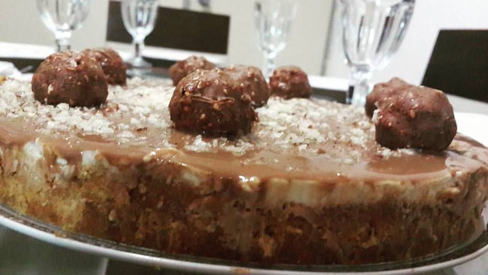 Cheesecake de bombom com castanha-do-pará