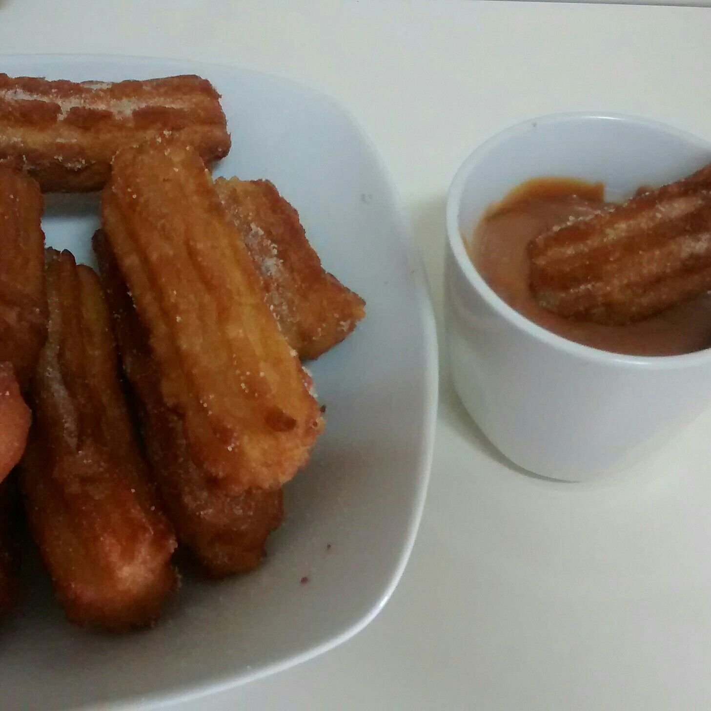 Churros da Dona Florinda (simples e gostoso)