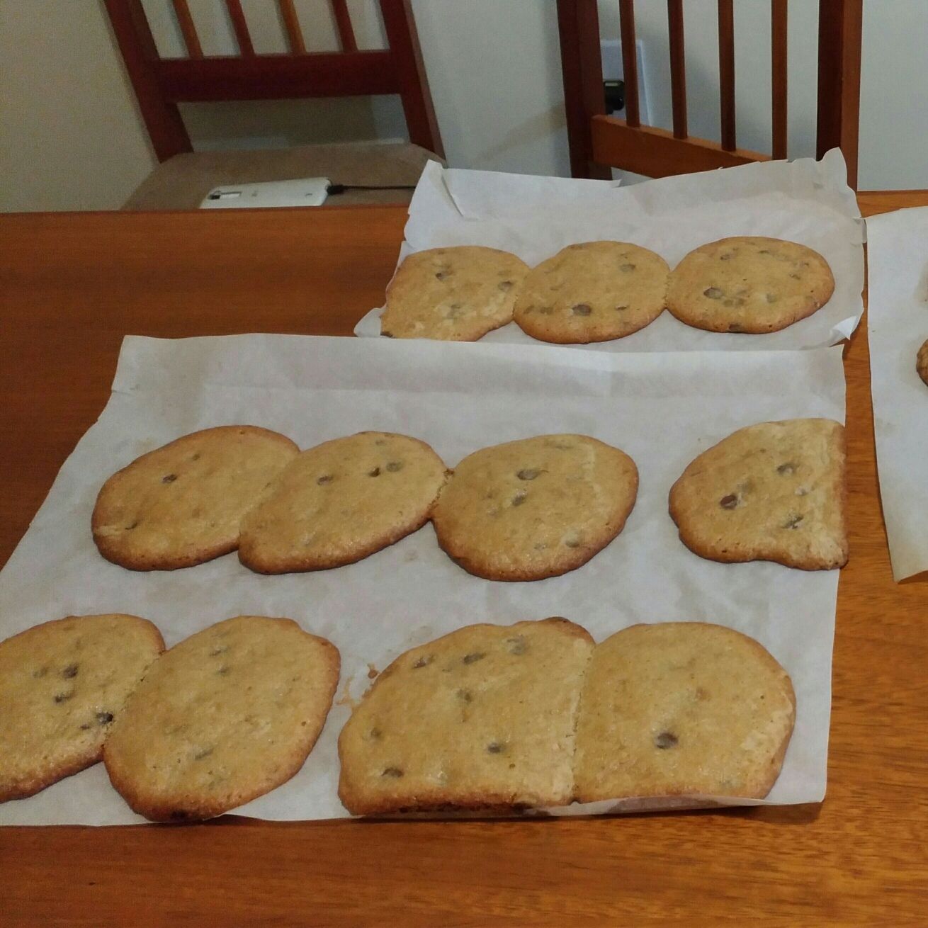 Cookies americanos com gotas de chocolate