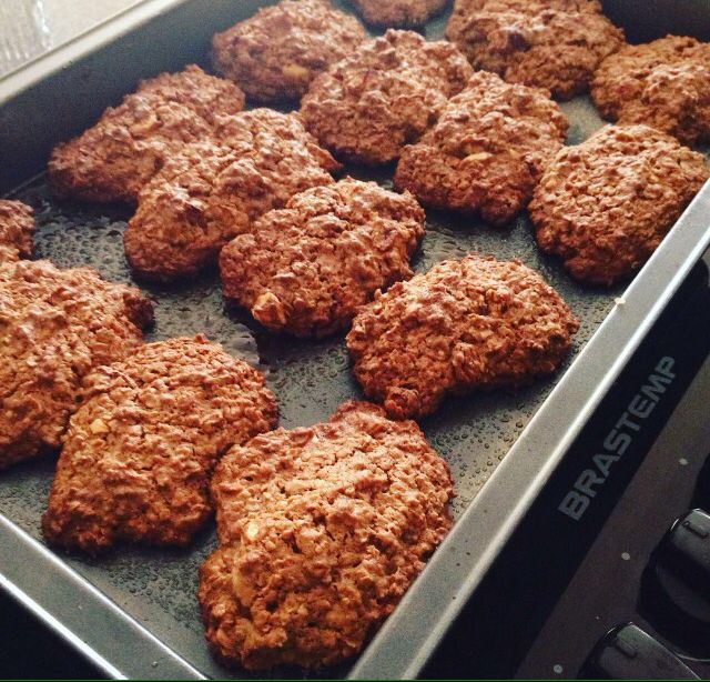 Cookies de aveia, nozes e damasco turco