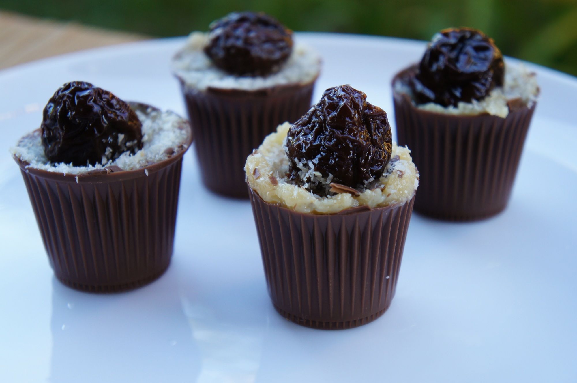 Copinhos de chocolate com olho de sogra